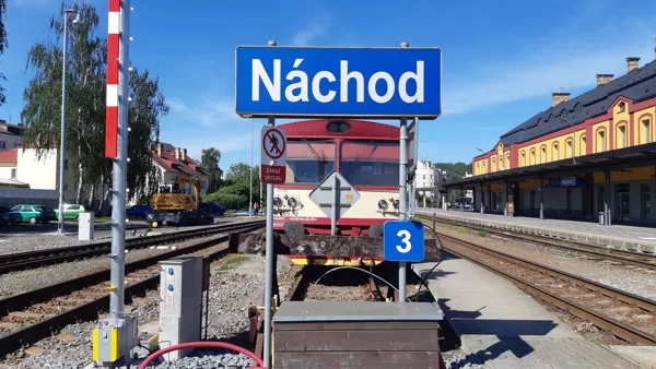 810 665 - 0 Eliška ve stanici Náchod,  30.5.2019, 9:34